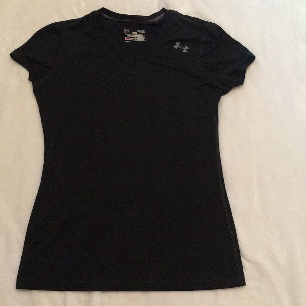 Small under armour shirt black